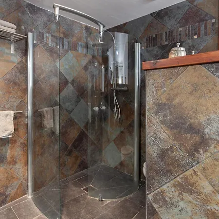 Apartment Penthouse La Riera *
