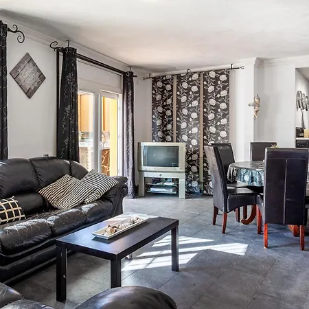 Penthouse La Riera Apartman *
